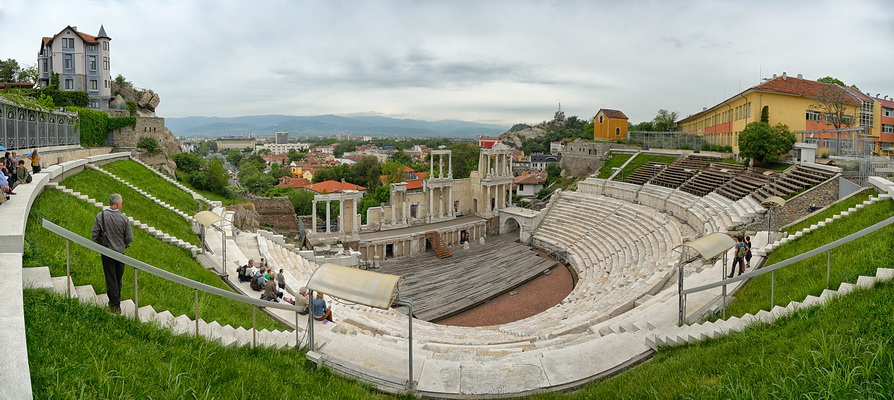 Античен театър