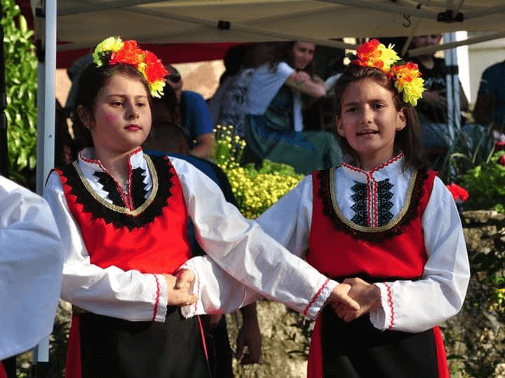 Празник на „Свети дух” и събор в селата Марково и Дедево, всяка година на празника се прави курбан